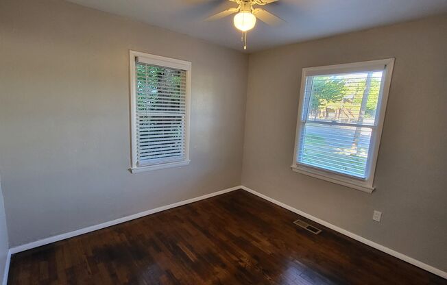 3 beds, 1 bath, $1,550