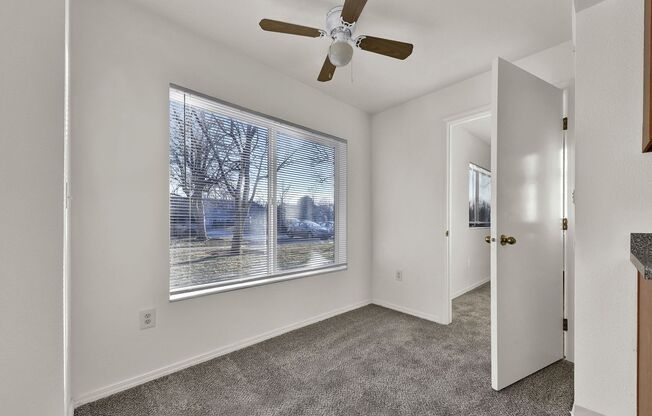 1 bed, 1 bath, 570 sqft, $1,250, Unit 1042-109