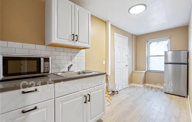 628 GREENFIELD AVE