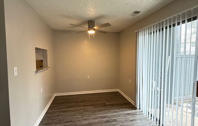 2 beds, 2 baths, 966 sqft, $1,100, Unit 806