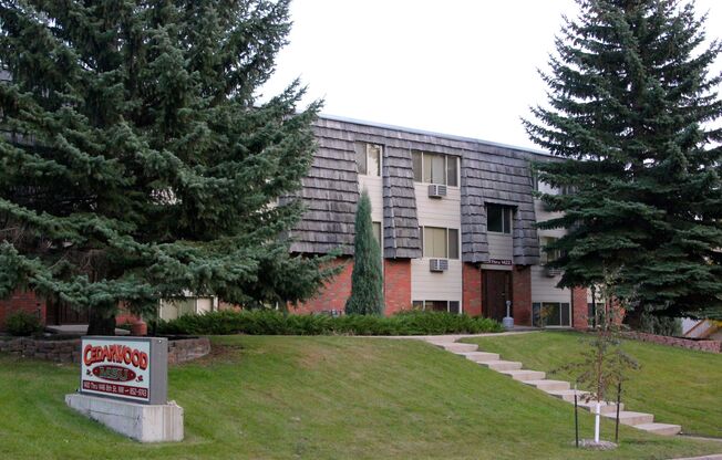 Cedarwood MSU Apartments - Located just a few blocks from the MSU campus!