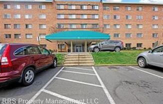 750 S Dickerson St #408