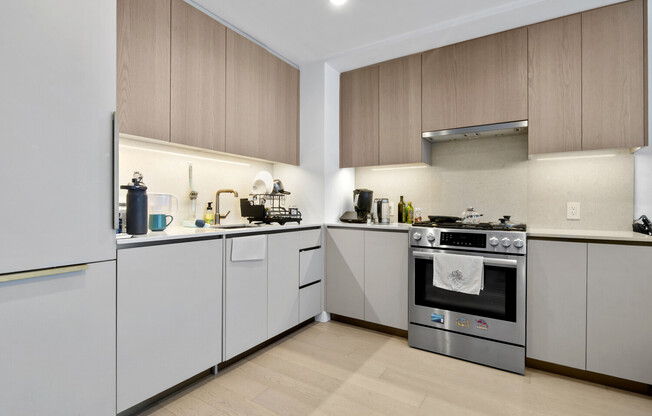 1 bed, 1 bath, 724 sqft, $4,500, Unit 1404