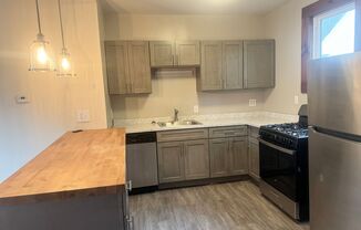 2 beds, 1.5 baths, $1,395, Unit 15 #3