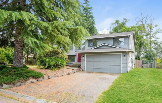 Charming 4 bed, 2.5 bath Lynnwood Home, $3700/mo.