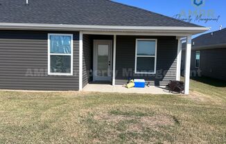 3 beds, 2 baths, $1,399