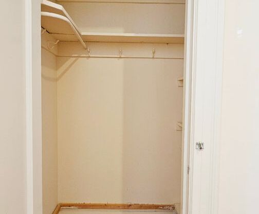 2 beds, 2 baths, 775 sqft, $1,975, Unit 210