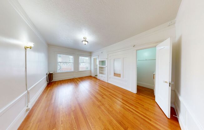 Studio, 1 bath, 373 sqft, $1,600, Unit 323