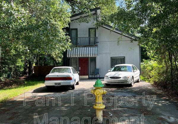 104 CHIPPEWA DR