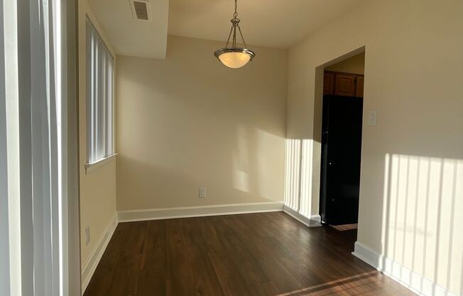 3 beds, 2 baths, 1,152 sqft, $2,350, Unit 14201 #204