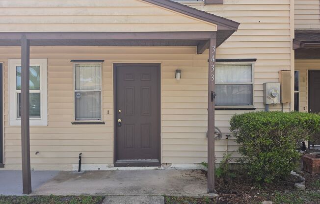 FOR RENT!! CLEAN AND COZY TWO STORY TOWNHOME (PRIVATE YARD)...