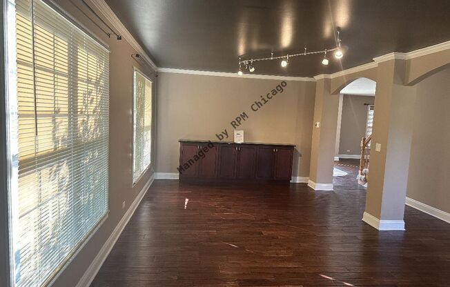 5490 Fox Path Ln Hoffman Estates, IL 60192