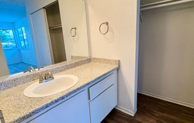 2 beds, 2 baths, 918 sqft, $1,800, Unit 29