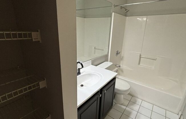 2 beds, 2 baths, 1,376 sqft, $1,849, Unit 611