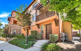 2 Bedroom Townhome in the Lakepointe Community!