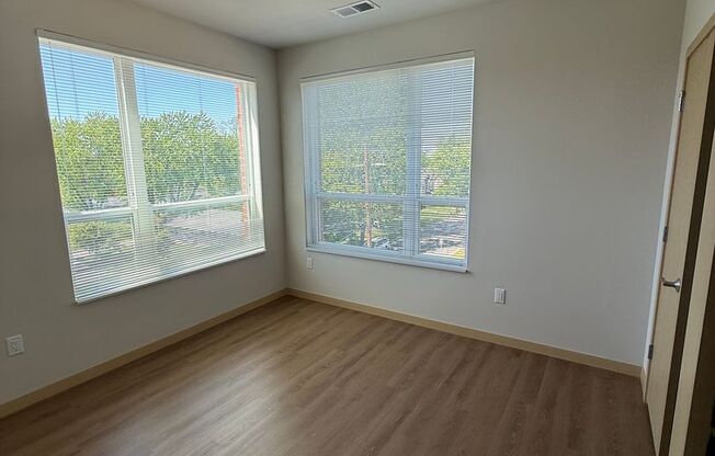 2 beds, 1 bath, 929 sqft, $2,075, Unit #314