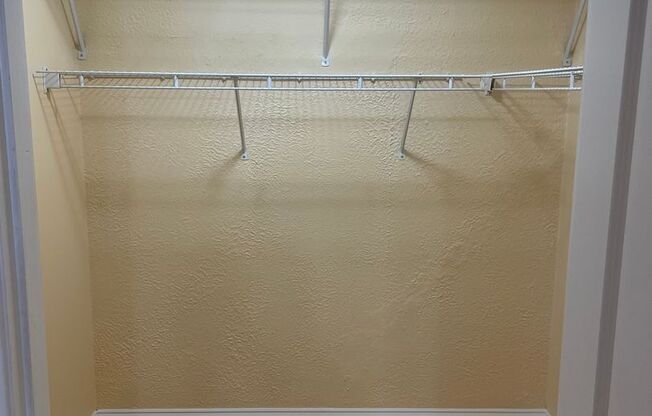 2 beds, 1 bath, 775 sqft, $1,350, Unit 215