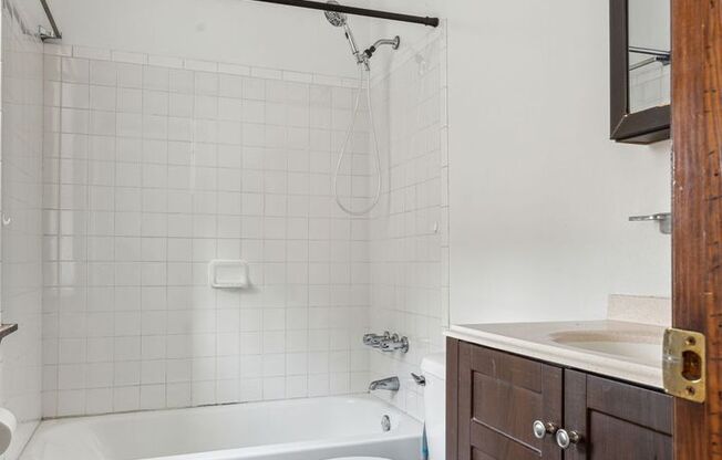 1 bed, 1 bath, 450 sqft, $900, Unit C402