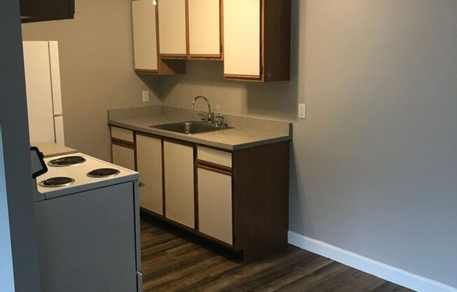 1 bed, 1 bath, 550 sqft, $825, Unit ES714E