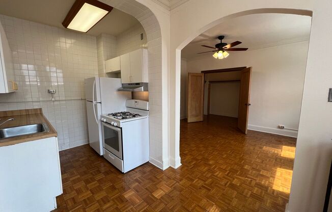 Studio, 1 bath, 425 sqft, $1,665, Unit 429-303