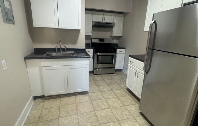 Radcliffe Apts. (3716 Dodge St.)