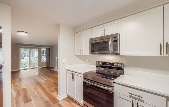 2 beds, 2 baths, 1,000 sqft, $2,595, Unit Unit C105