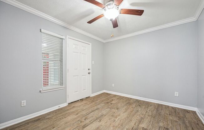 2 beds, 1 bath, 775 sqft, $1,595, Unit 29