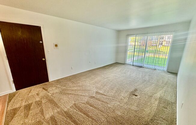 1 bed, 1 bath, 750 sqft, $1,145, Unit 604