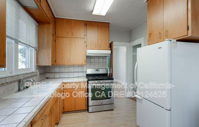 3354 GRANADA AVE