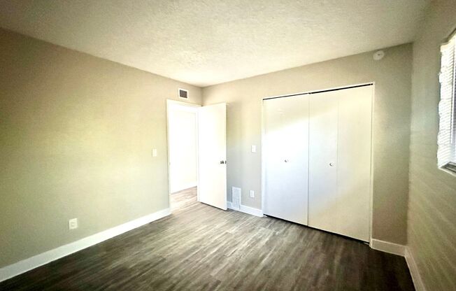 3 beds, 2 baths, 1,200 sqft, $1,495