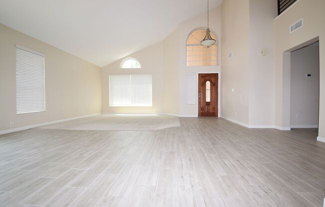 Beautiful 2935 sq ft 5 bedroom Ahwatukee home!