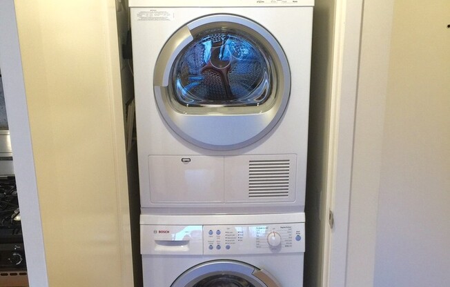 Studio, 1 bath, 440 sqft, $2,640, Unit 0112