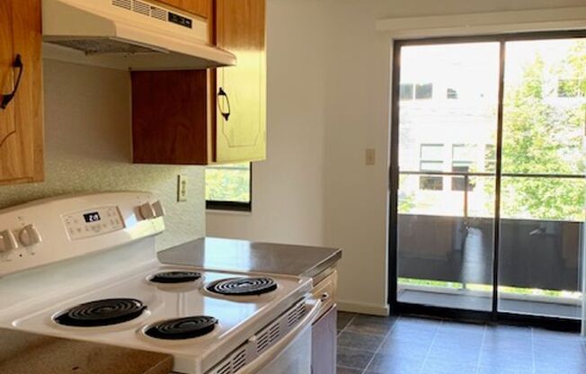 1 bed, 1 bath, 650 sqft, $1,495, Unit 303