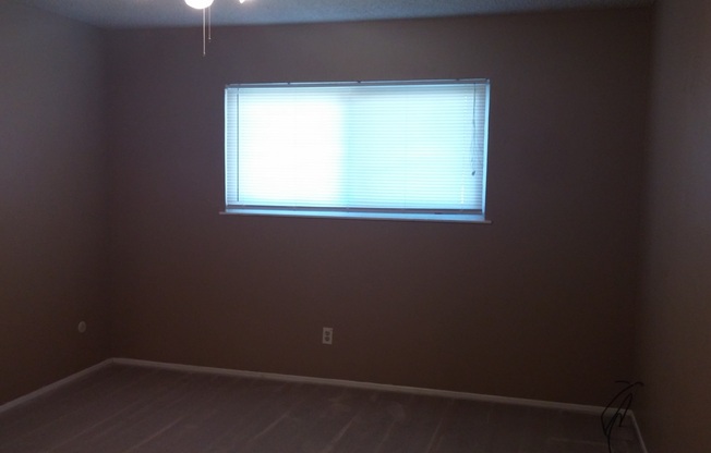 3 beds, 2 baths, $2,095