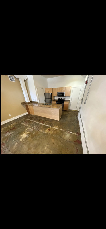 141 E WYTHE