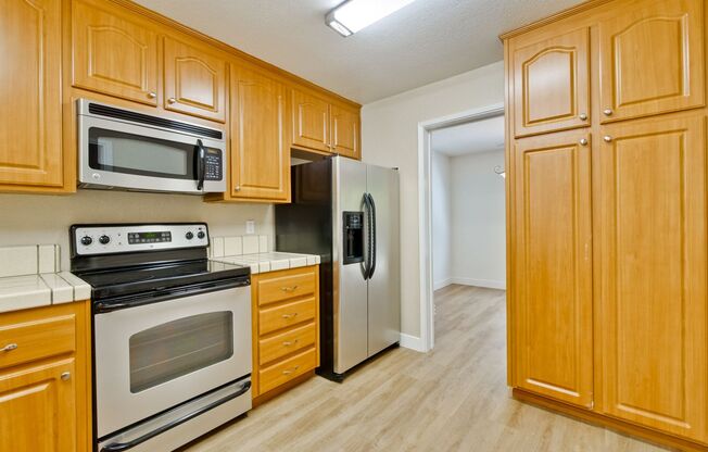 2 beds, 2 baths, $3,595