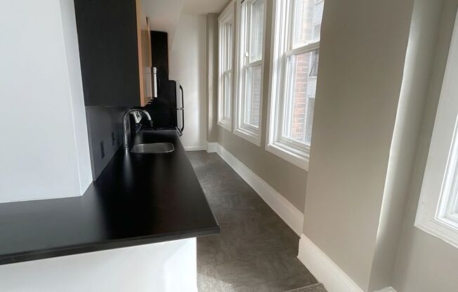 1 bed, 1 bath, 635 sqft, $1,025, Unit 1007