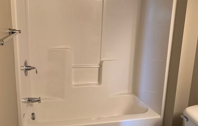 2 beds, 2 baths, 1,011 sqft, $1,255, Unit 2320-208