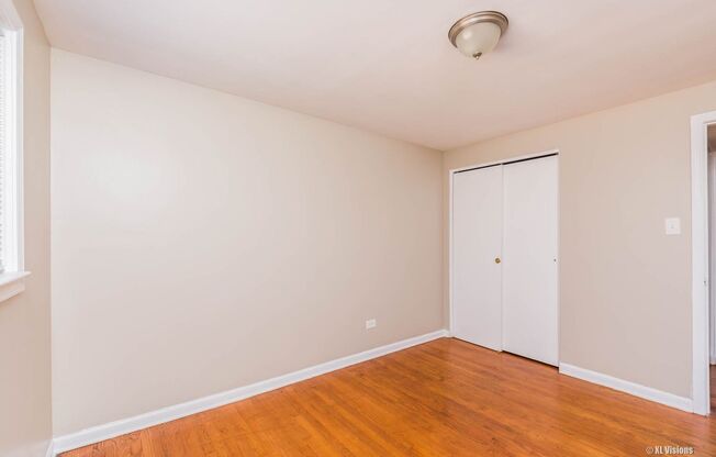 2806 E 76th Pl.