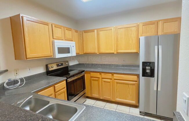 3 beds, 2 baths, 1,286 sqft, $1,695, Unit Apt 2120
