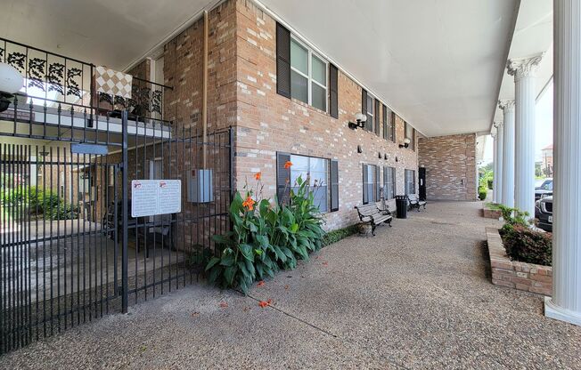 Charming and spacious one bedroom upstairs unit located in the courtyard by Clear Lake. New paint, chair railing in dining and kitchen, new vanity countertop, new refrigerator, dishwasher and stove range which all stay! Large bedroom and new sink faucet a