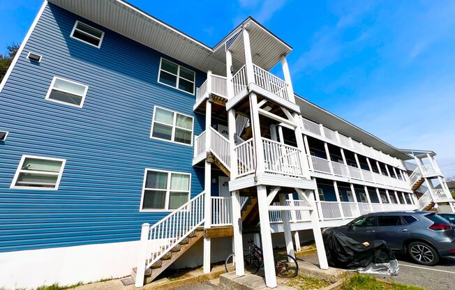 2 beds, 2 baths, 950 sqft, $1,705, Unit 2107-10