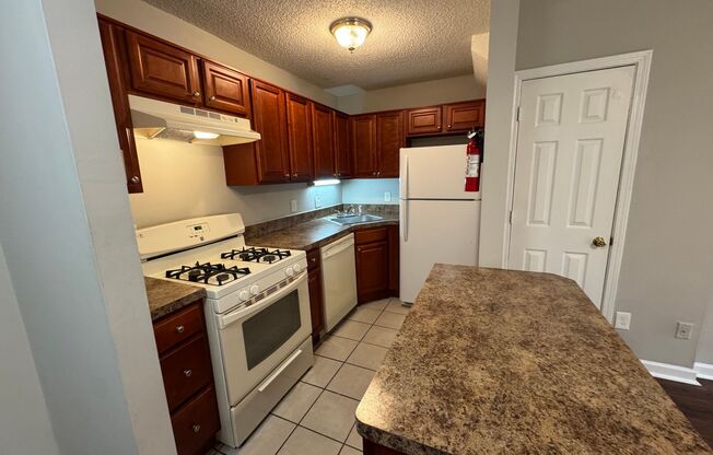 2 Bedroom 2 Bath End Unit Townhome in Quiet Neighborhood Near I-20