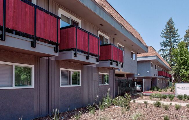 1 bed, 1 bath, 575 sqft, $1,400, Unit 50