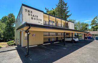 RENT SPECIAL: ½ Off First Full Month's Rent With One Year Lease!  ~ 227 24th