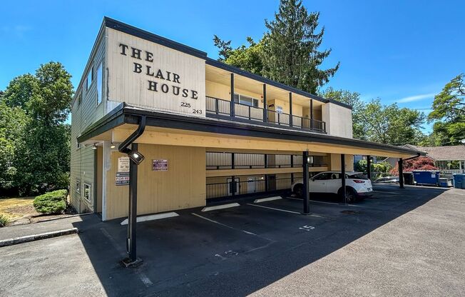 RENT SPECIAL: ½ Off First Full Month's Rent With One Year Lease! ~ 227 24th