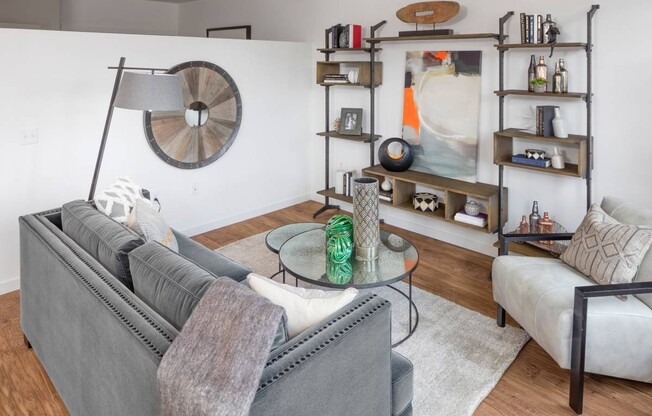 1 bed, 1 bath, 653 sqft, $1,515, Unit 205