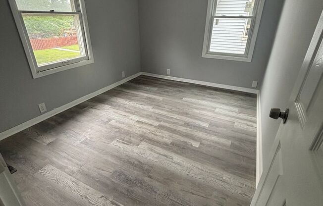4bd Single Cash Pay near lake
