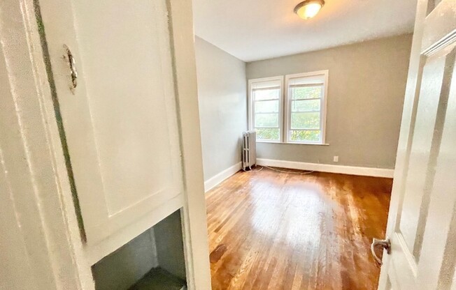37 HAMILTON ST
