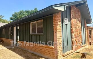 901 REDBIRD DR